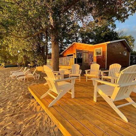The Finch Beach Resort North Bay Esterno foto